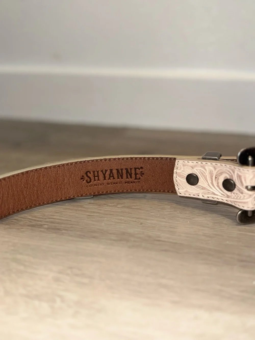 Shyanne Western Floral Embossed Belt M Cream Leather Silver Buckle